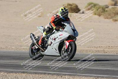 media/Oct-30-2025-Racers Edge (Thu) [[dabbdaf680]]/3-B Group/Session 2 (Bowl Exit)/